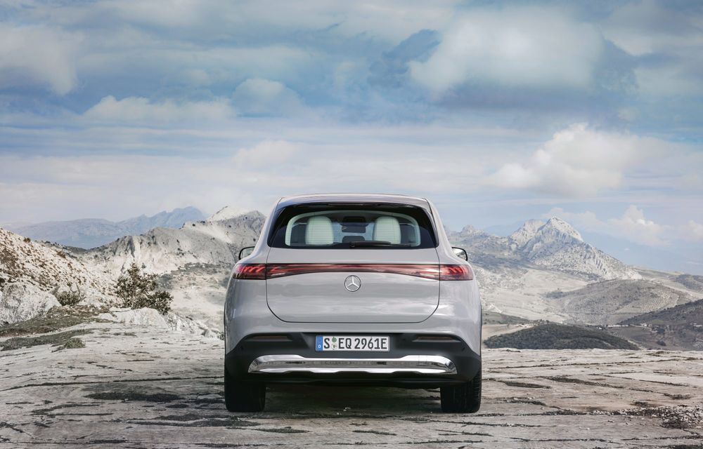 OFICIAL: Noul Mercedes-Benz EQS SUV electric promite 544 CP și 660 de kilometri autonomie - Poza 42