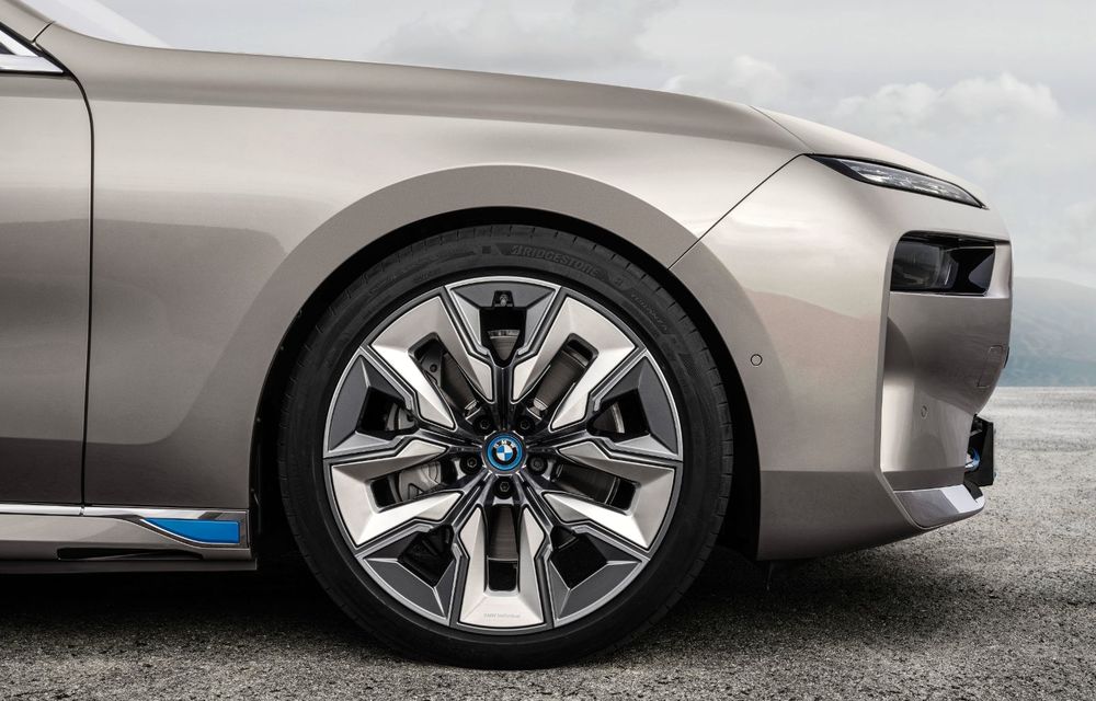 Noul BMW Seria 7: versiune electrică și ecran de 31 de inch pentru locurile din spate - Poza 30