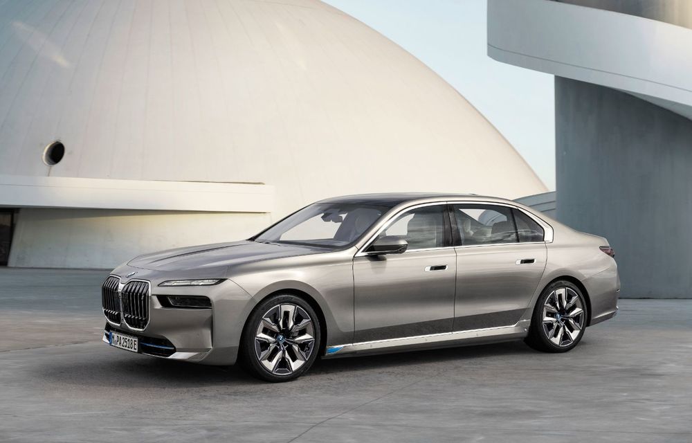 Noul BMW Seria 7: versiune electrică și ecran de 31 de inch pentru locurile din spate - Poza 7