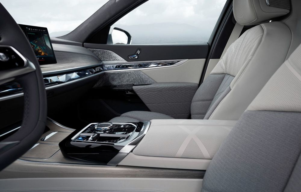 Noul BMW Seria 7: versiune electrică și ecran de 31 de inch pentru locurile din spate - Poza 45