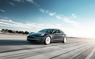 Tesla înregistrează vânzări și profituri record în primul trimestru