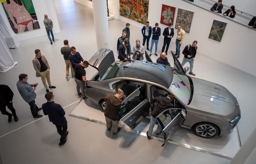 Am văzut pe viu noul BMW Seria 7: avem 5 lucruri esențiale despre limuzina germană - Poza 40