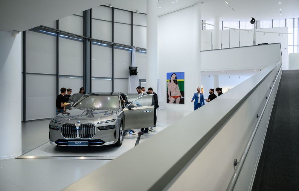 Am văzut pe viu noul BMW Seria 7: avem 5 lucruri esențiale despre limuzina germană - Poza 6