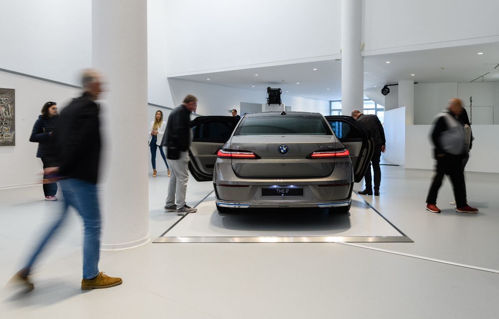 Am văzut pe viu noul BMW Seria 7: avem 5 lucruri esențiale despre limuzina germană - Poza 10