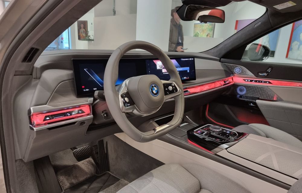 Am văzut pe viu noul BMW Seria 7: avem 5 lucruri esențiale despre limuzina germană - Poza 11