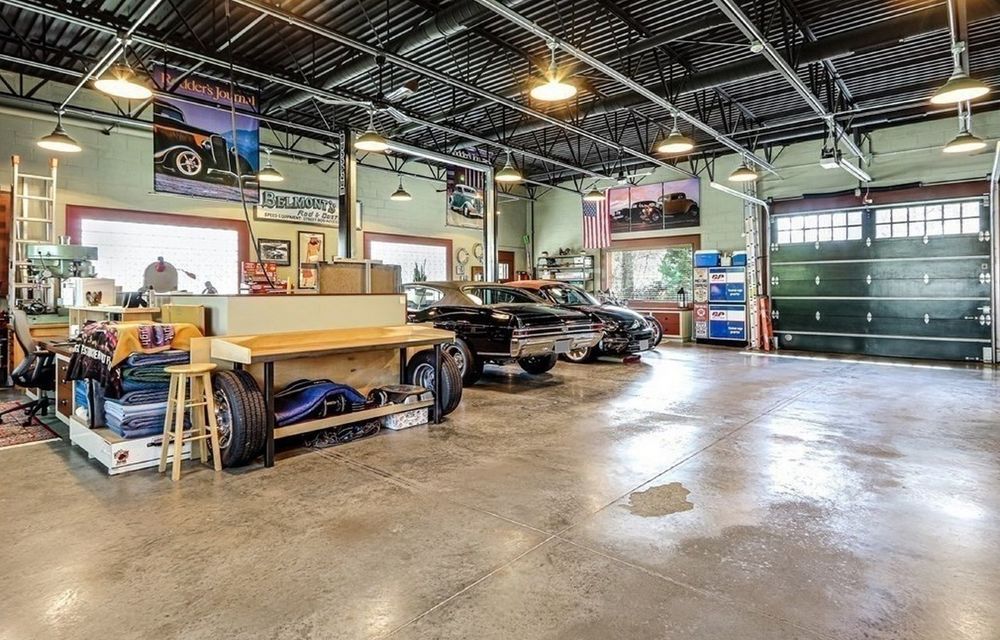 Casa la care visează orice pasionat auto: garaj de 185 mp, construit în stilul anilor ‘30 - Poza 5