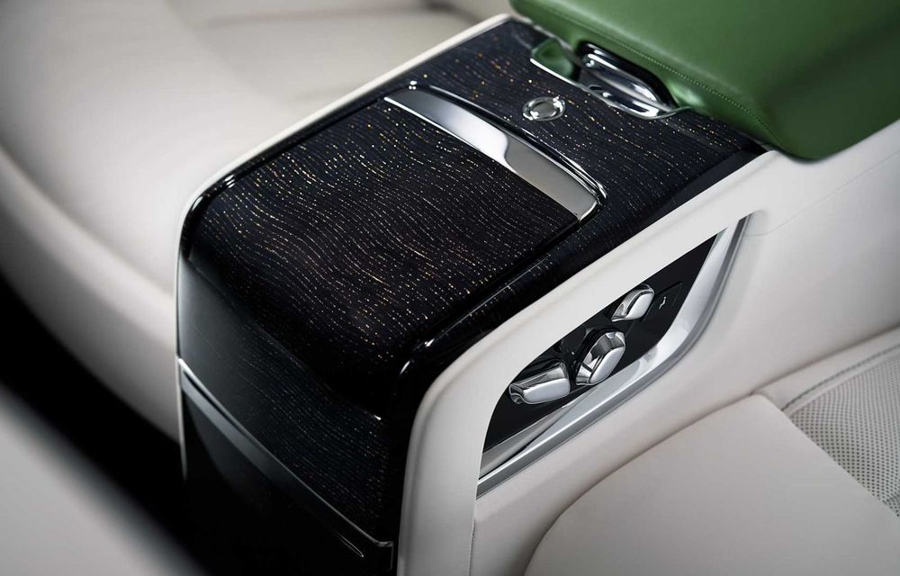 Rolls-Royce anunță îmbunătățiri pentru limuzina Phantom: jante noi și grilă iluminată - Poza 15