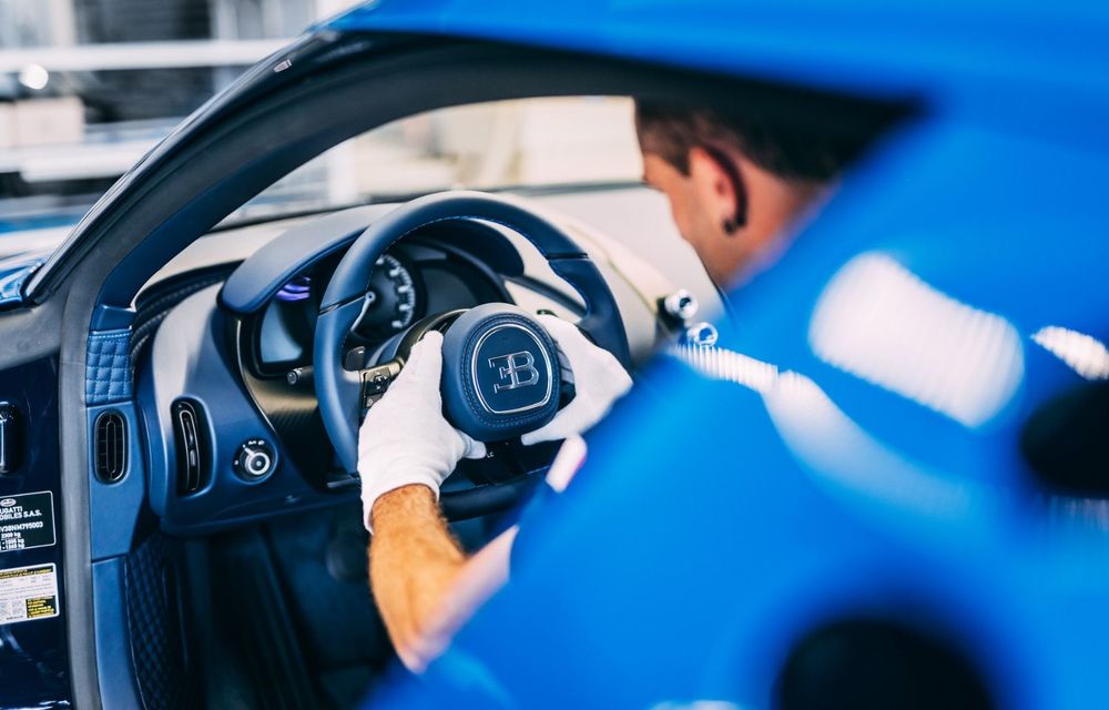 Bugatti Centodieci: Asamblarea unui interior durează aproximativ 4 luni - Poza 6