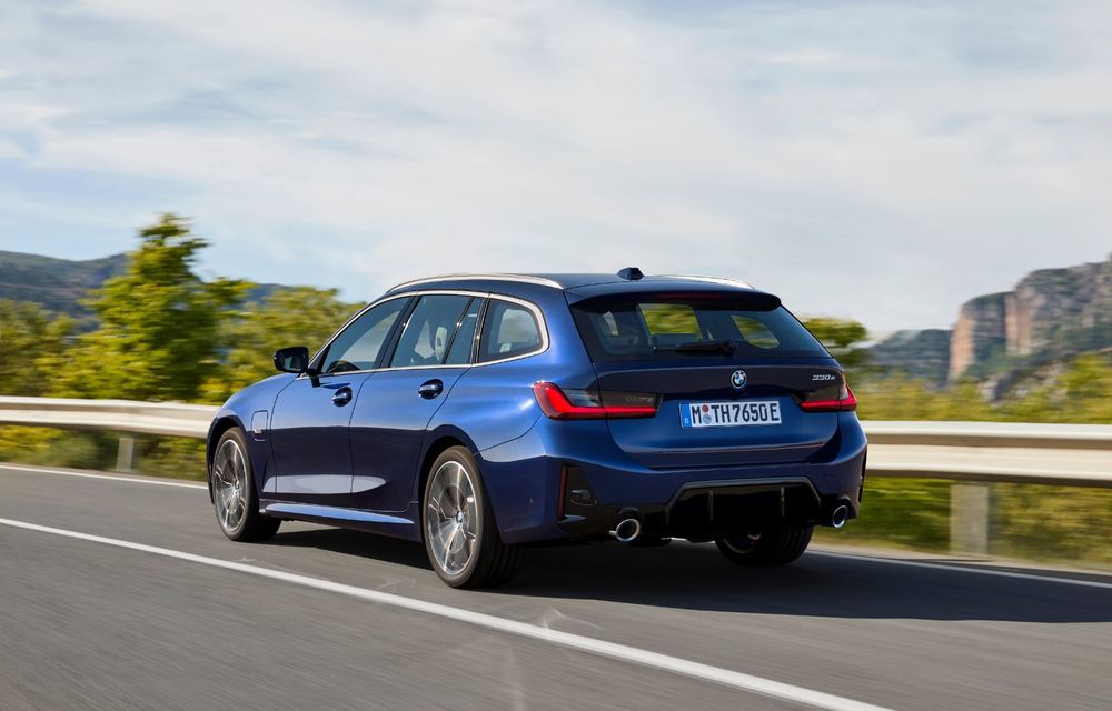 BMW Seria 3 facelift: modficări subtile de design și ecran curbat pentru interior - Poza 21
