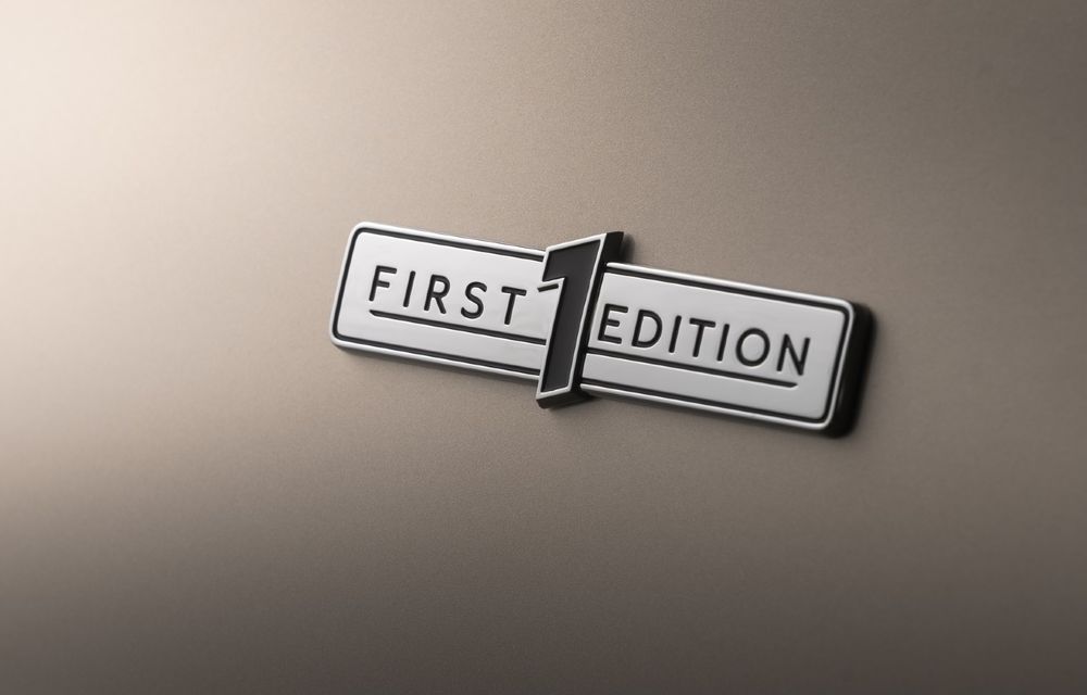 Ediție limitată Bentley Bentayga EWB Azure First Edition: ampatament mărit, disponibilă doar 12 luni - Poza 3