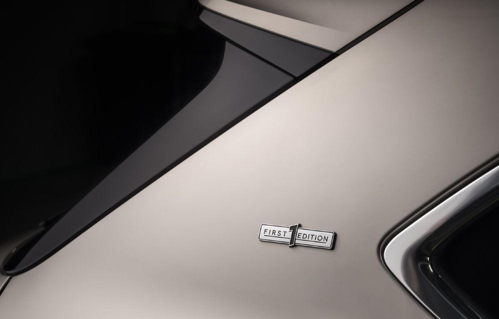 Ediție limitată Bentley Bentayga EWB Azure First Edition: ampatament mărit, disponibilă doar 12 luni - Poza 4