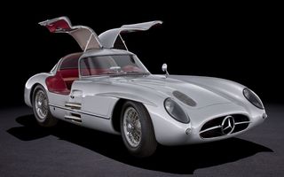 Un Mercedes-Benz 300 SLR, fabricat în 1955, a devenit cea mai scumpă mașină din istorie