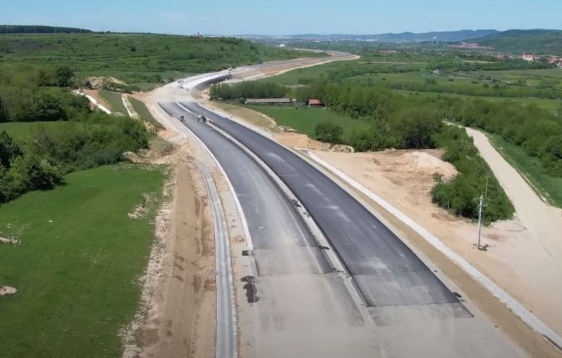 Imagini din dronă cu secțiunea 1 a autostrăzii A1 Sibiu - Pitești. Ar putea fi deschisă anul acesta - Poza 1