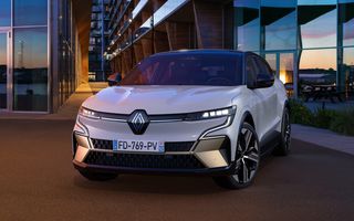 Mașinile din "Aventour la feminin 2022" by Textar: Renault Megane Electric este mașina noastră de asistență