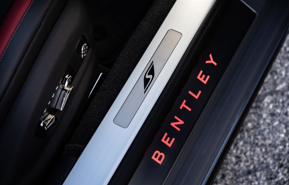 Noul Bentley Flying Spur S debutează cu accente negre și motor V6 hibrid - Poza 9