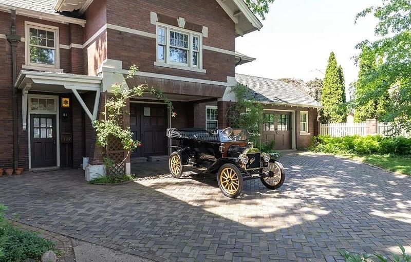 Casa lui Henry Ford, din Detroit, scoasă la vânzare pentru prima oară în aproape 40 de ani - Poza 4