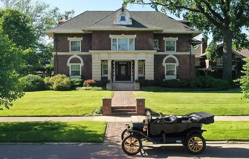 Casa lui Henry Ford, din Detroit, scoasă la vânzare pentru prima oară în aproape 40 de ani - Poza 1