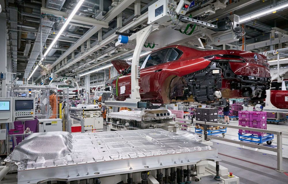 Noua generație BMW Seria 7 a intrat în producție la uzina din Dingolfing - Poza 3
