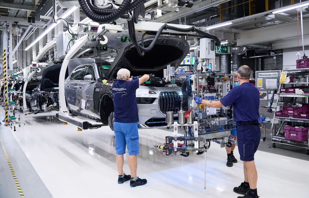 Noua generație BMW Seria 7 a intrat în producție la uzina din Dingolfing - Poza 2