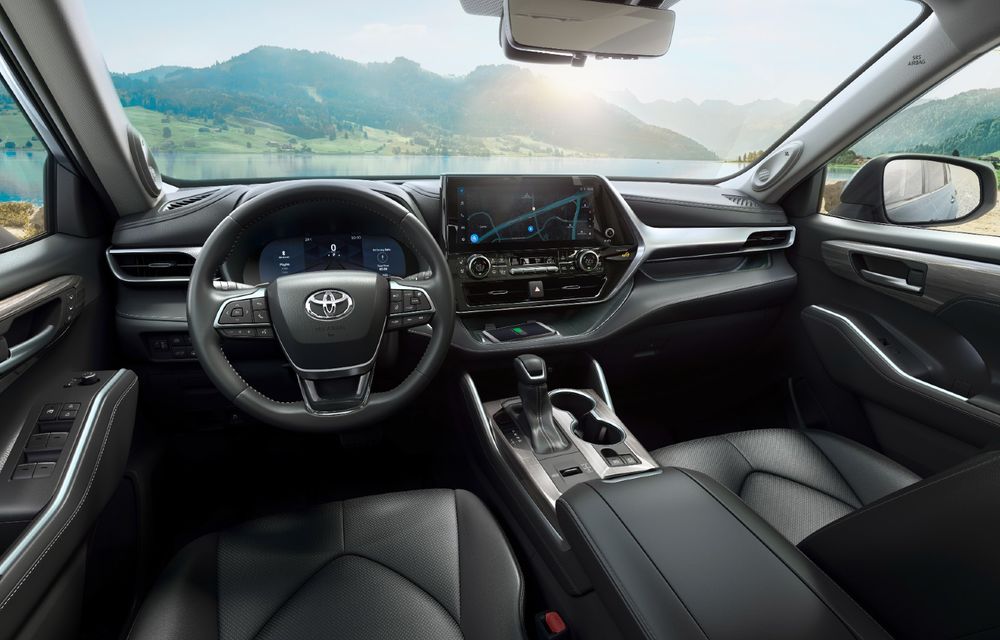 Noutăți pentru Toyota Highlander: motor nou, de 2.4 litri, și sistem multimedia actualizat - Poza 3