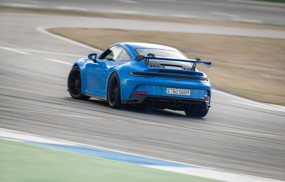 Porsche pregătește un facelift pentru 911 GT3. Va fi lansat în 2024 - Poza 2