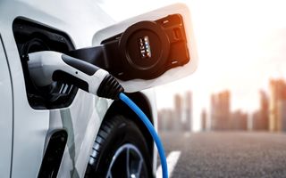 Raport ACEA: România a înregistrat cea mai mare creștere de mașini electrice vândute în primele 6 luni