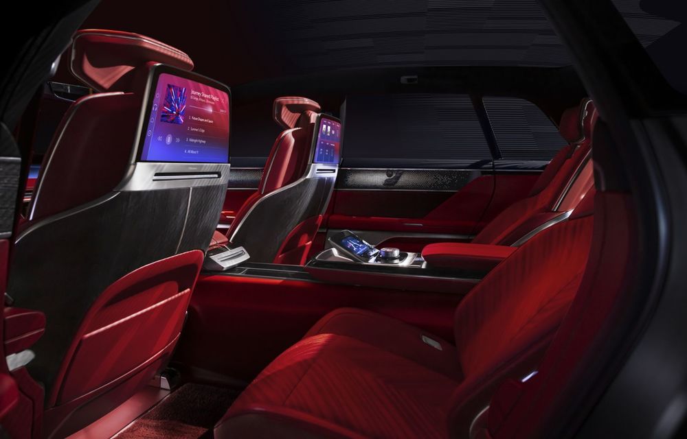 Conceptul electric Cadillac Celestiq este aici: bord digital cu ecran de 55 de inch - Poza 7