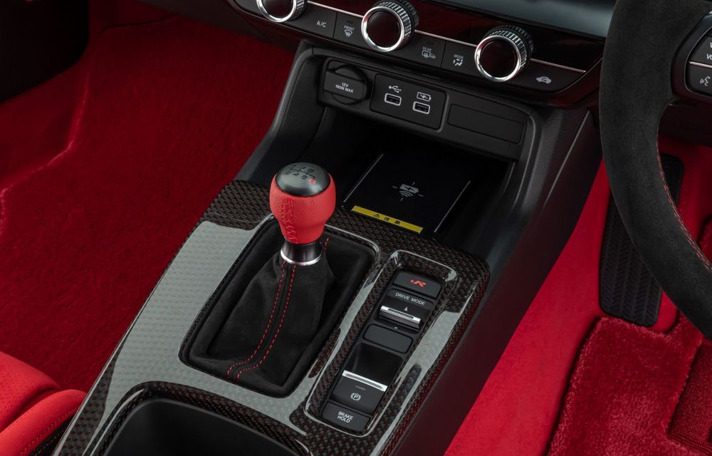 Accesorii pentru noua Honda Civic Type R, inclusiv eleron din fibră de carbon - Poza 12