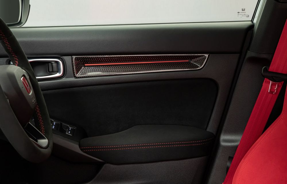 Accesorii pentru noua Honda Civic Type R, inclusiv eleron din fibră de carbon - Poza 13