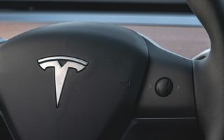 Tesla: Producție de două milioane de mașini pe an, până la sfârșitul lui 2022