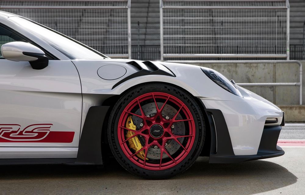 Acesta este noul Porsche 911 GT3 RS: 525 de cai putere și preț de 229.000 de euro - Poza 11