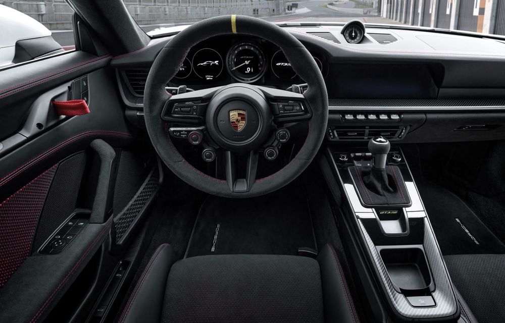Acesta este noul Porsche 911 GT3 RS: 525 de cai putere și preț de 229.000 de euro - Poza 25