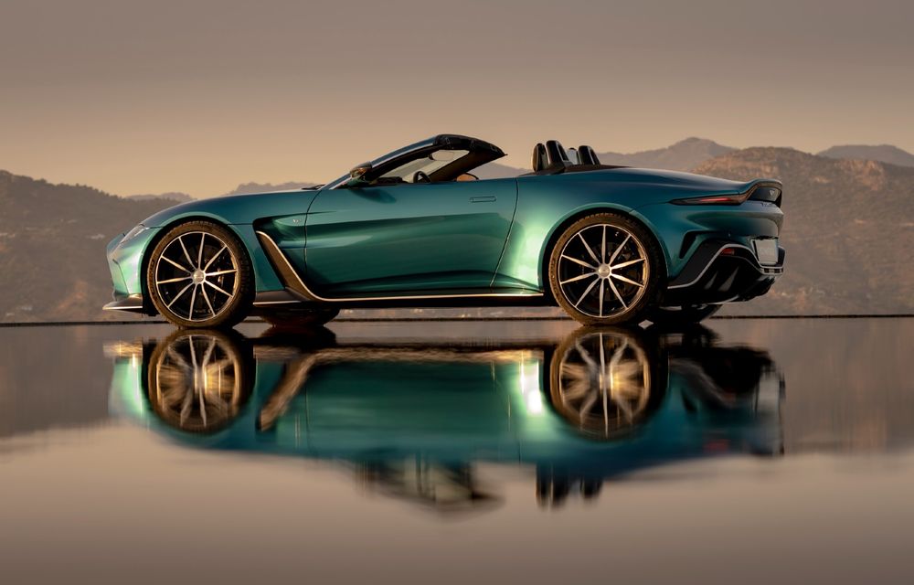 Noul Aston Martin V12 Vantage Roadster: motor V12 și producție de 249 de exemplare - Poza 2
