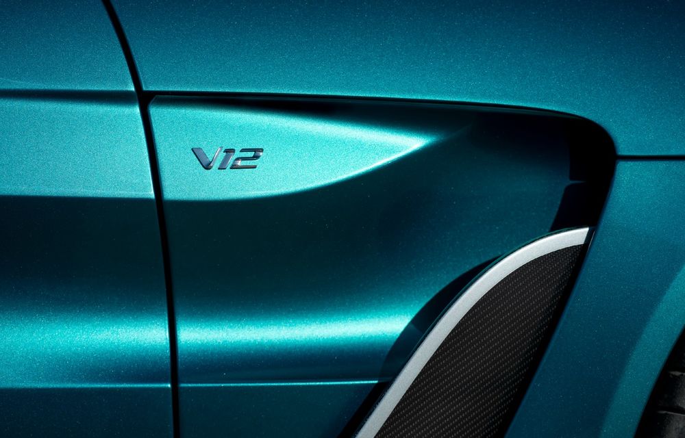 Noul Aston Martin V12 Vantage Roadster: motor V12 și producție de 249 de exemplare - Poza 16
