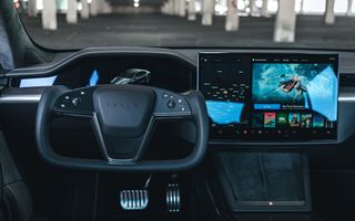 Elon Musk: Mașini Tesla complet autonome până la finalul lui 2022