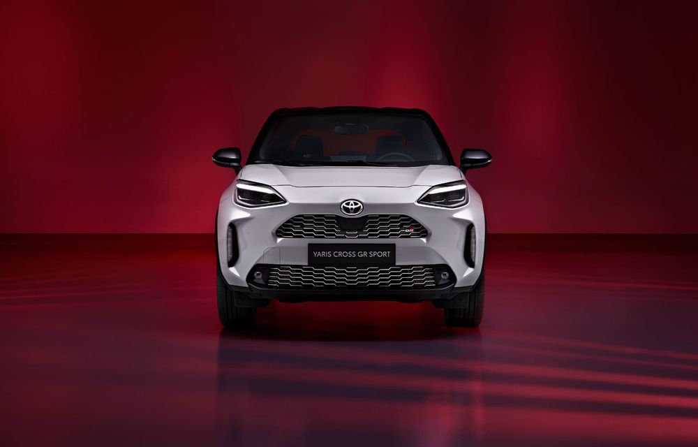 Noua Toyota Yaris Cross GR Sport debutează în Europa. Motor hibrid cu 116 CP - Poza 2