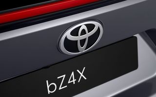Toyota schimbă macazul: Uzinele de motoare vor fi transformate în fabrici de baterii