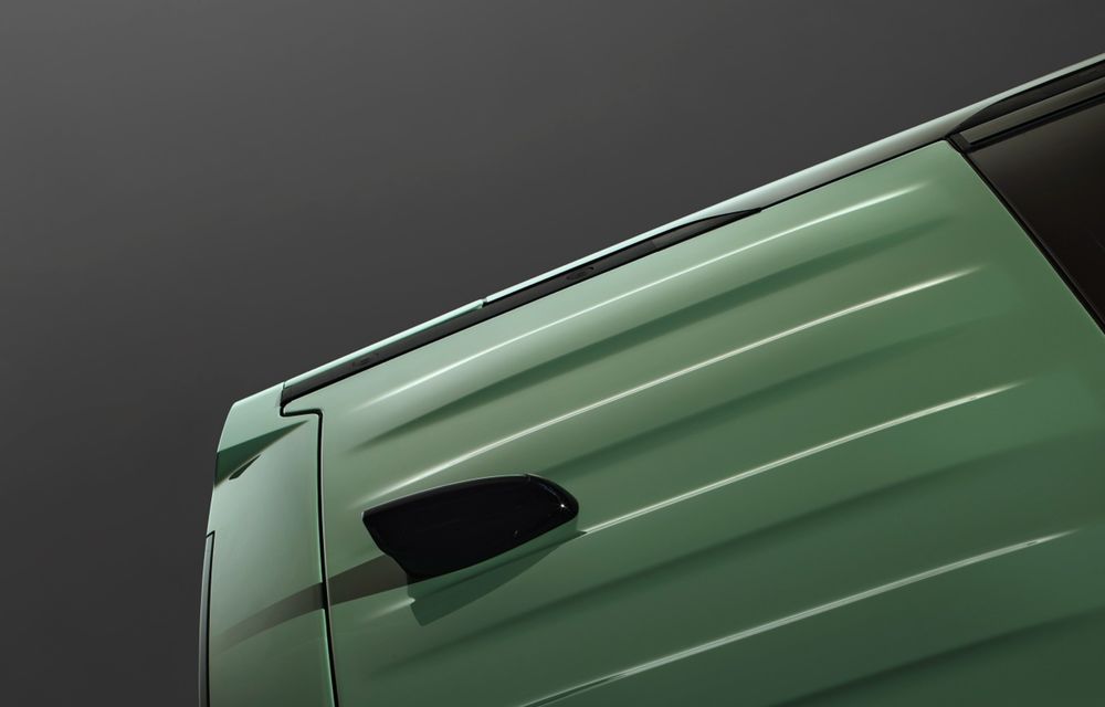 Ediție aniversară Land Rover Defender pentru 75 de ani de la debutul modelului - Poza 17
