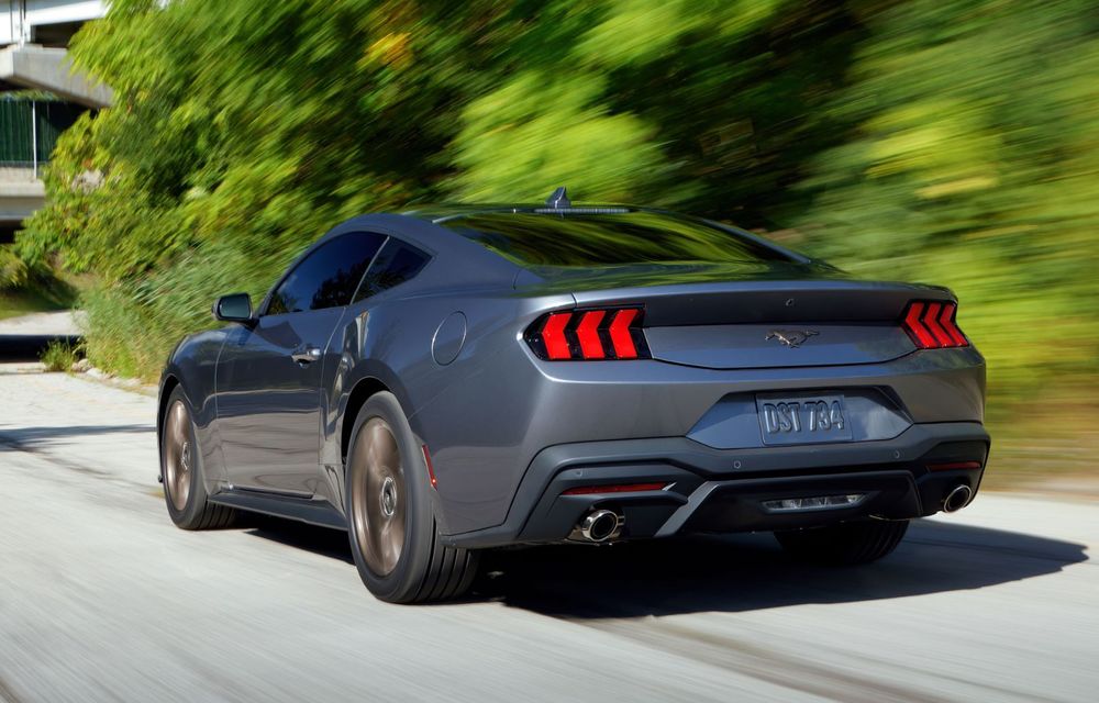 Ford prezintă noua generație Mustang: păstrează motorul V8 și cutia manuală - Poza 16