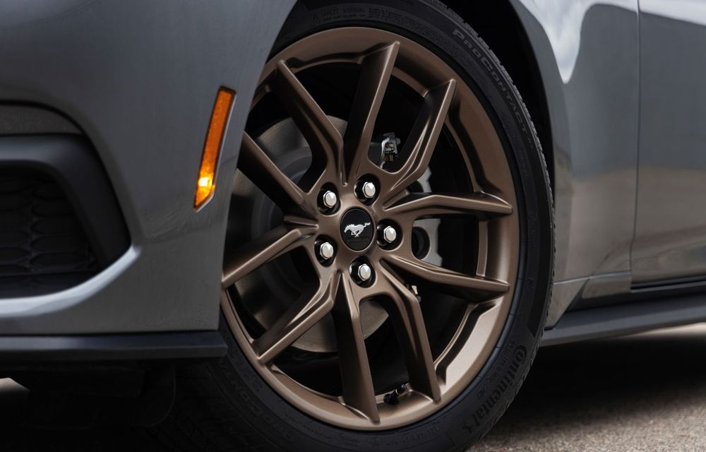 Ford prezintă noua generație Mustang: păstrează motorul V8 și cutia manuală - Poza 29
