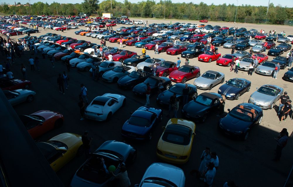 Întâlnire de Cartea Recordurilor: peste 700 de exemplare Mazda MX-5 au fost prezente la un eveniment special în Italia - Poza 19