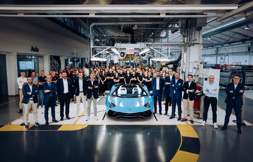 Adio, Lamborghini Aventador! Supercarul italian a ieșit din producție - Poza 4