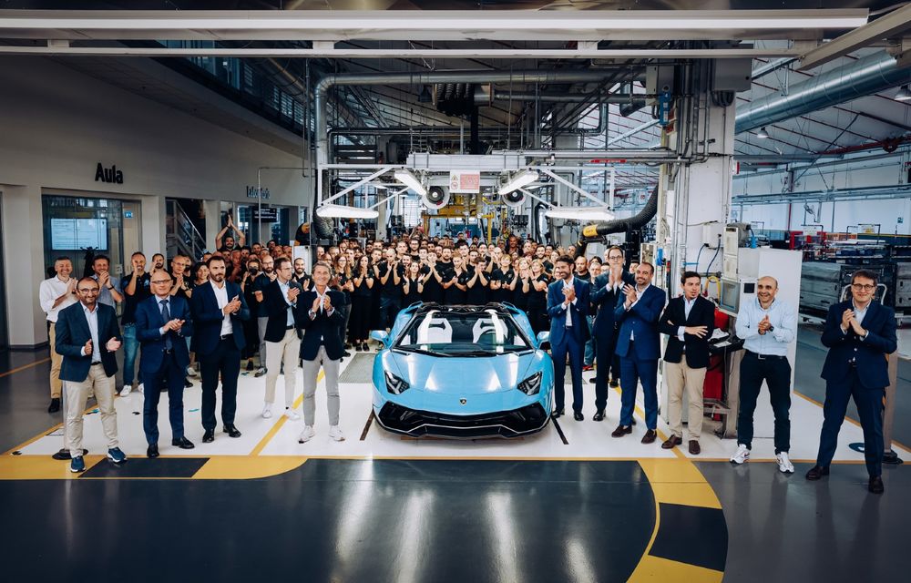Adio, Lamborghini Aventador! Supercarul italian a ieșit din producție - Poza 7