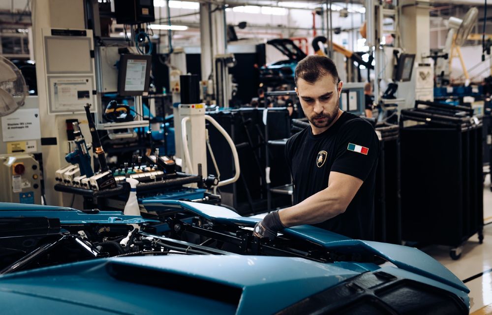 Adio, Lamborghini Aventador! Supercarul italian a ieșit din producție - Poza 20