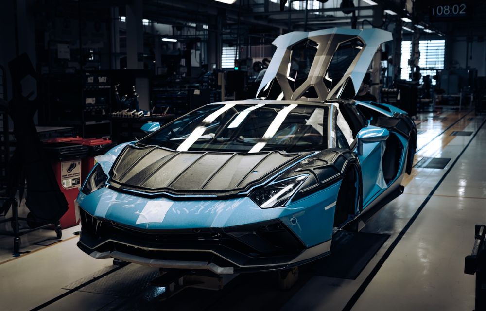 Adio, Lamborghini Aventador! Supercarul italian a ieșit din producție - Poza 26