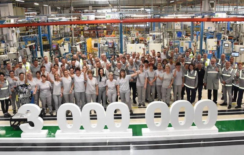 Dacia: 3 milioane de motoare TCe produse la uzina din Mioveni - Poza 1