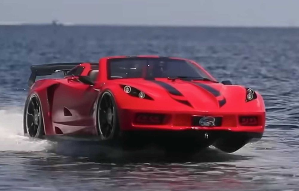 Faceți cunoștință cu Jet Car, un Corvette care merge pe apă - Poza 1