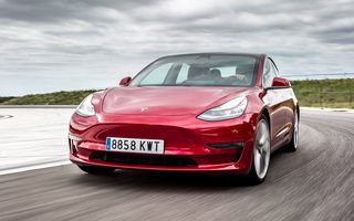 Ce mașini au înmatriculat românii în luna septembrie. Tesla Model 3, în premieră, în topul vânzărilor