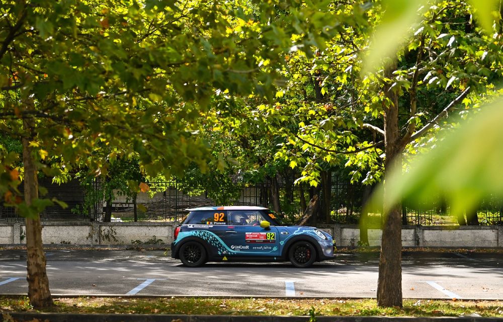 Primul Mini electric de curse din lume, dezvoltat în România, obține un podium în duelul cu mașinile convenționale - Poza 12