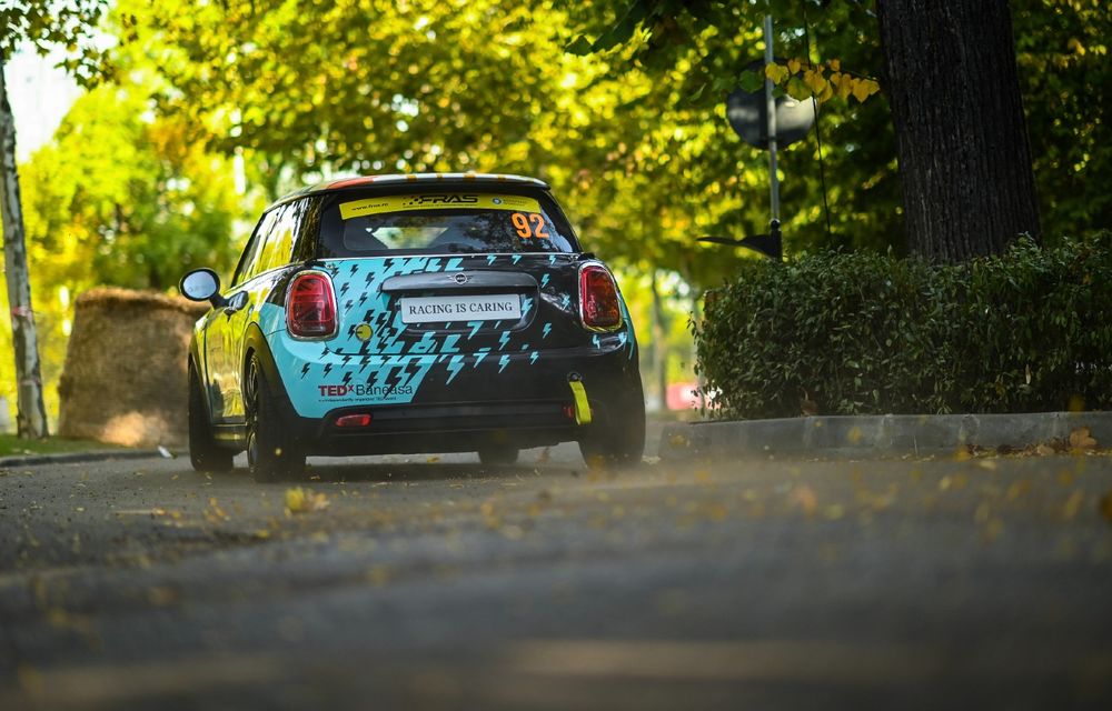 Primul Mini electric de curse din lume, dezvoltat în România, obține un podium în duelul cu mașinile convenționale - Poza 9